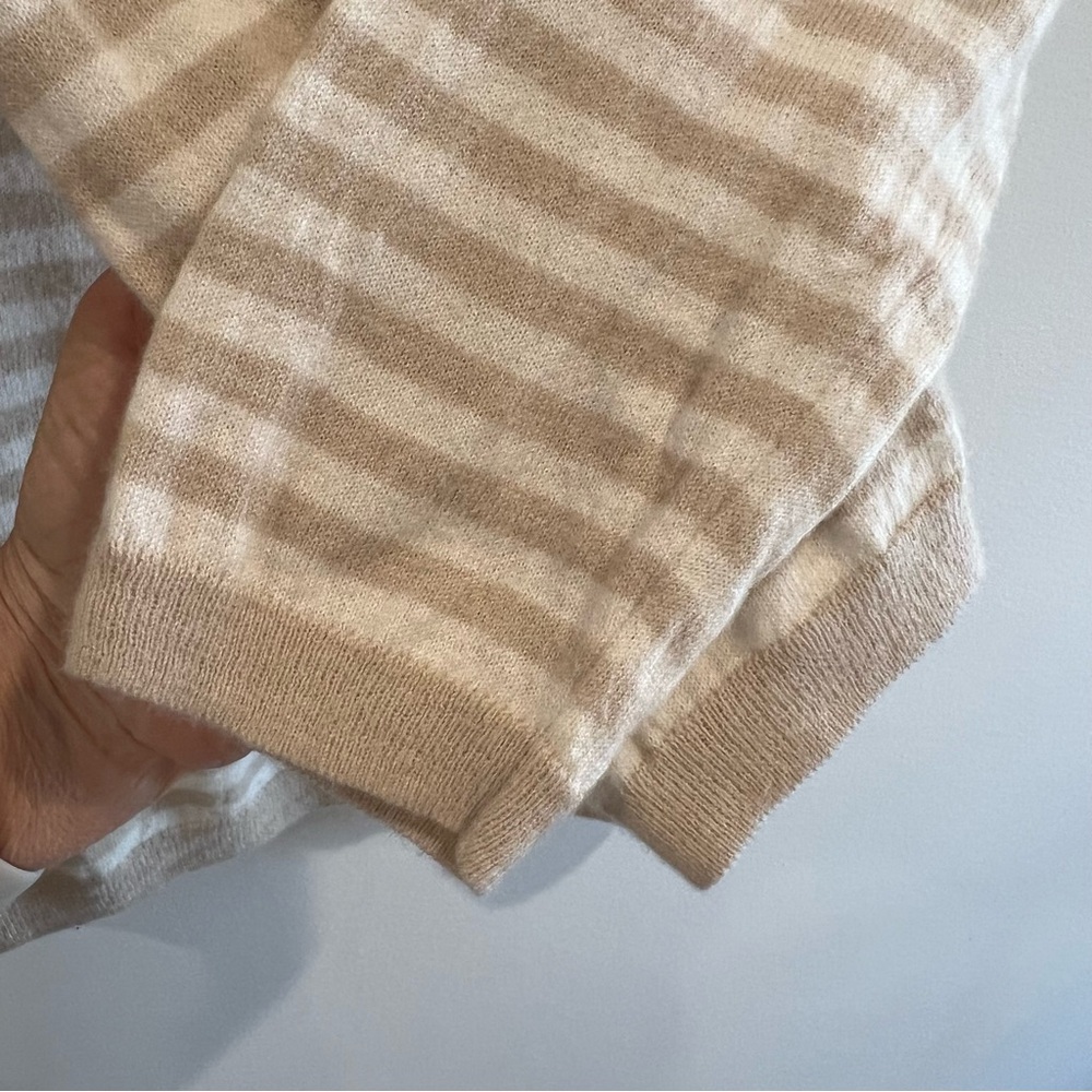 Talbot’s lambs wool/nylon sweater - Picture 3 of 5